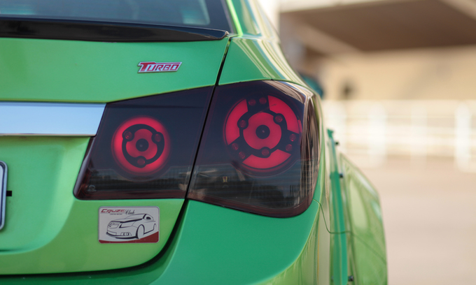 Chàng trai Hà Nội chi 150 triệu thay áo màu độc cho Cruze